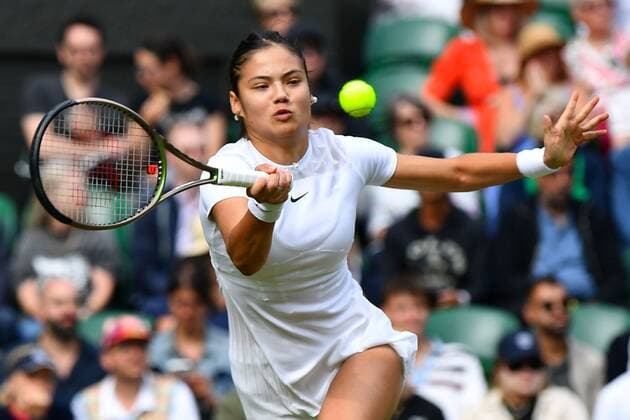 Mandatory Credit: Photo by James Veysey Shutterstock (13008248au) Emma Raducanu during her second round match Wimbledon Tennis Championships, Day 3, The All England Lawn Tennis and Croquet Club, London, UK - 29 Jun 2022 Wimbledon Tennis Championships, Day 3, The All England Lawn Tennis and Croquet Club, London, UK - 29 Jun 2022  Copyright: xJamesxVeysey Shutterstockx 13008248au