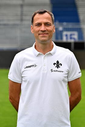 29 06 2022, xfux, football 2 Bundesliga, SV Darmstadt 98 photo appointment porträttermin 2022 23 xptt, emonline, emspor, v l Co coach Kai Peter Schmitz, SV Darmstadt 98, 2 BL, porträttermin 2022 2023 DFL DFB REGULATES PROHIBIT ANY USE OF PHOTOGRAPHS as IMAGE SEQUENCES and or QUASI VIDEO Darmstadt