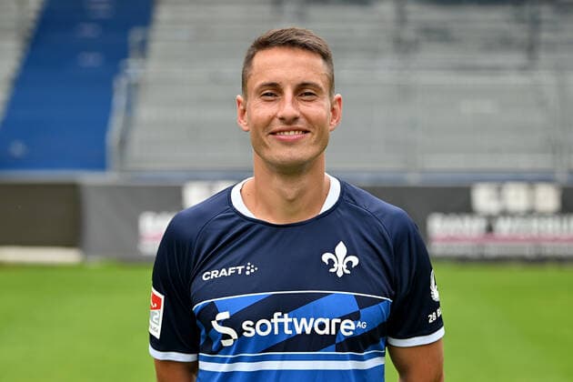 29 06 2022, xfux, football 2 Bundesliga, SV Darmstadt 98 photo appointment porträttermin 2022 23 xptt, emonline, emspor, v l Fabian Schnellhardt, SV Darmstadt 98, 2 BL, porträttermin 2022 2023 DFL DFB REGULATES PROHIBIT ANY USE OF PHOTOGRAPHS as IMAGE SEQUENCES and or QUASI VIDEO Darmstadt