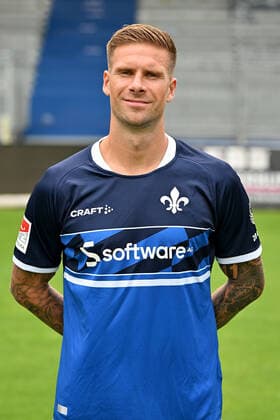 29 06 2022, xfux, football 2 Bundesliga, SV Darmstadt 98 photo appointment porträttermin 2022 23 xptt, emonline, emspor, v l Tobias Kempe, SV Darmstadt 98, 2 BL, porträttermin 2022 2023 DFL DFB REGULATES PROHIBIT ANY USE OF PHOTOGRAPHS as IMAGE SEQUENCES and or QUASI VIDEO Darmstadt