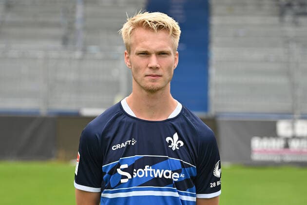 29 06 2022, xfux, football 2 Bundesliga, SV Darmstadt 98 photo appointment porträttermin 2022 23 xptt, emonline, emspor, v l Magnus Warming, SV Darmstadt 98, 2 BL, porträttermin 2022 2023 DFL DFB REGULATES PROHIBIT ANY USE OF PHOTOGRAPHS as IMAGE SEQUENCES and or QUASI VIDEO Darmstadt