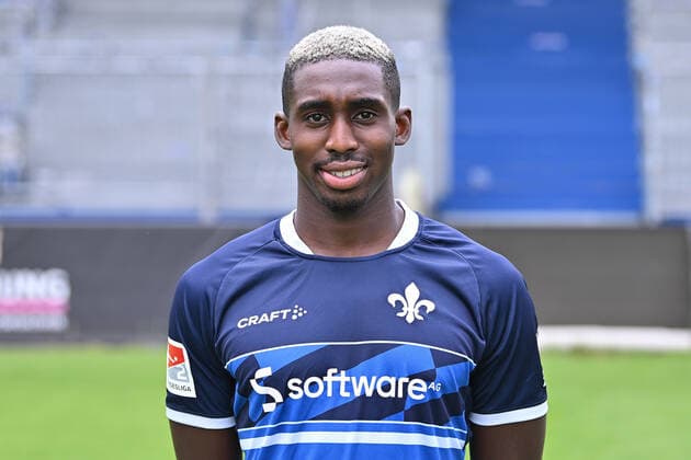29 06 2022, xfux, football 2 Bundesliga, SV Darmstadt 98 photo appointment porträttermin 2022 23 xptt, emonline, emspor, v l Frank Ronstadt, SV Darmstadt 98, 2 BL, porträttermin 2022 2023 DFL DFB REGULATES PROHIBIT ANY USE OF PHOTOGRAPHS as IMAGE SEQUENCES and or QUASI VIDEO Darmstadt
