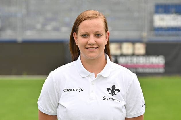 29 06 2022, xfux, football 2 Bundesliga, SV Darmstadt 98 photo appointment porträttermin 2022 23 xptt, emonline, emspor, v l physiotherapist Katrin Herbig, SV Darmstadt 98, 2 BL, porträttermin 2022 2023 DFL DFB REGULATES PROHIBIT ANY USE OF PHOTOGRAPHS as IMAGE SEQUENCES and or QUASI VIDEO Darmstadt