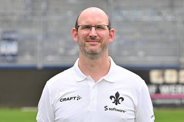 29 06 2022, xfux, football 2 Bundesliga, SV Darmstadt 98 photo appointment porträttermin 2022 23 xptt, emonline, emspor, v l physiotherapist Dirk Schmitt, SV Darmstadt 98, 2 BL, porträttermin 2022 2023 DFL DFB REGULATES PROHIBIT ANY USE OF PHOTOGRAPHS as IMAGE SEQUENCES and or QUASI VIDEO Darmstadt