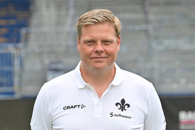 29 06 2022, xfux, football 2 Bundesliga, SV Darmstadt 98 photo appointment porträttermin 2022 23 xptt, emonline, emspor, v l team doctor Dr Philip Jessen, SV Darmstadt 98, 2 BL, porträttermin 2022 2023 DFL DFB REGULATES PROHIBIT ANY USE OF PHOTOGRAPHS as IMAGE SEQUENCES and or QUASI VIDEO Darmstadt