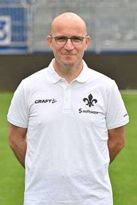 29 06 2022, xfux, football 2 Bundesliga, SV Darmstadt 98 photo appointment porträttermin 2022 23 xptt, emonline, emspor, v l team doctor Dr Alexander Lesch, SV Darmstadt 98, 2 BL, porträttermin 2022 2023 DFL DFB REGULATES PROHIBIT ANY USE OF PHOTOGRAPHS as IMAGE SEQUENCES and or QUASI VIDEO Darmstadt