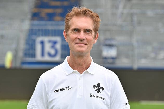29 06 2022, xfux, football 2 Bundesliga, SV Darmstadt 98 photo appointment porträttermin 2022 23 xptt, emonline, emspor, v l team doctor Dr Ingo Schwinnen, SV Darmstadt 98, 2 BL, porträttermin 2022 2023 DFL DFB REGULATES PROHIBIT ANY USE OF PHOTOGRAPHS as IMAGE SEQUENCES and or QUASI VIDEO Darmstadt