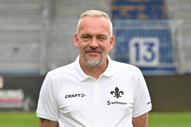 29 06 2022, xfux, football 2 Bundesliga, SV Darmstadt 98 photo appointment porträttermin 2022 23 xptt, emonline, emspor, v l supervisor Michael Richter, SV Darmstadt 98, 2 BL, porträttermin 2022 2023 DFL DFB REGULATES PROHIBIT ANY USE OF PHOTOGRAPHS as IMAGE SEQUENCES and or QUASI VIDEO Darmstadt