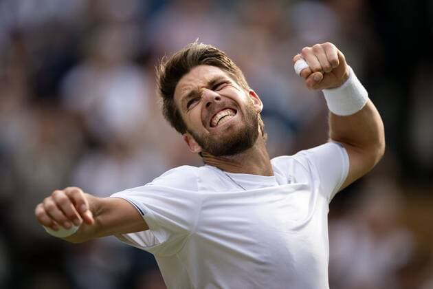 Sport Bilder des Tages Mandatory Credit: Photo by Ella Ling Shutterstock (13008247dl) Cameron Norrie celebrates after winning his second round match Wimbledon Tennis Championships, Day 3, The All England Lawn Tennis and Croquet Club, London, UK - 29 Jun 2022 Wimbledon Tennis Championships, Day 3, The All England Lawn Tennis and Croquet Club, London, UK - 29 Jun 2022  Copyright: xEllaxLing Shutterstockx 13008247dl