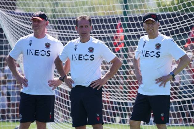 Lucien Favre (entraineur de l OGC Nice) - Fred Gioria (entraineur adjoint de l OGC Nice) - Nicolas Dehon (entraineur des gardiens de l OGC Nice) FOOTBALL : Reprise de l™entrainement de l™OGC Nice - Nice - 29 06 2022 NorbertScanella Panoramic 