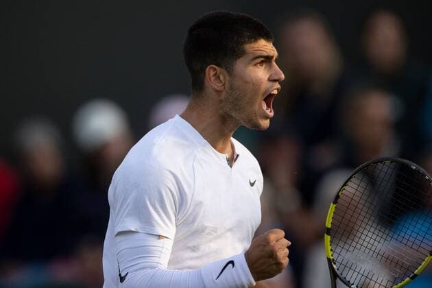 Mandatory Credit: Photo by Ella Ling Shutterstock (13008247dv) Carlos Alcaraz during his second round match Wimbledon Tennis Championships, Day 3, The All England Lawn Tennis and Croquet Club, London, UK - 29 Jun 2022 Wimbledon Tennis Championships, Day 3, The All England Lawn Tennis and Croquet Club, London, UK - 29 Jun 2022  Copyright: xEllaxLing Shutterstockx 13008247dv
