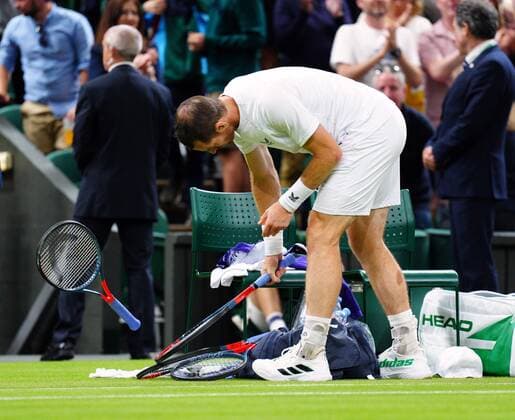 Mandatory Credit: Photo by Javier Garcia Shutterstock (13008249ki) Andy Murray strikes his tennis racquets after defeat in his second round match Wimbledon Tennis Championships, Day 3, The All England Lawn Tennis and Croquet Club, London, UK - 29 Jun 2022 Wimbledon Tennis Championships, Day 3, The All England Lawn Tennis and Croquet Club, London, UK - 29 Jun 2022  Copyright: xJavierxGarcia Shutterstockx 13008249ki