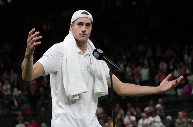 American John Isner speaks to the press after his victory against Great Britain s Andy Murray on day three of the 2022 Wimbledon championships in London on Wednesday, June 29, 2022. Isner won 6-4,7-6,6-7,6-4.  LON2022062960 HUGOxPHILPOTT
