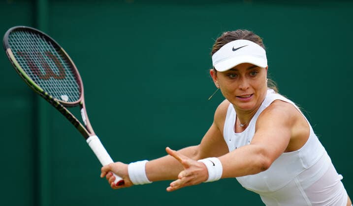 Mandatory Credit: Photo by Javier Garcia Shutterstock (13010731i) Paula Badosa during her second round match Wimbledon Tennis Championships, Day 4, The All England Lawn Tennis and Croquet Club, London, UK - 30 Jun 2022 Wimbledon Tennis Championships, Day 4, The All England Lawn Tennis and Croquet Club, London, UK - 30 Jun 2022  Copyright: xJavierxGarcia Shutterstockx 13010731i