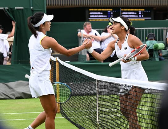 Championships - Week One - Day Two (Thursday) - All England Lawn Tennis Club, Wimbledon - Thursday 30th June 2022 Womens Singles - Heather Watson v Qiang Wang Heather Watson of Great Britain at the net after the match 