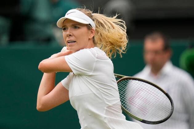 Mandatory Credit: Photo by Dave Shopland Shutterstock (13010728ba) Katie Boulter during her second round match Wimbledon Tennis Championships, Day 4, The All England Lawn Tennis and Croquet Club, London, UK - 30 Jun 2022 Wimbledon Tennis Championships, Day 4, The All England Lawn Tennis and Croquet Club, London, UK - 30 Jun 2022  Copyright: xDavexShopland Shutterstockx 13010728ba