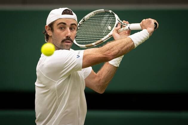 Mandatory Credit: Photo by Ella Ling Shutterstock (13010730ap) Jordan Thompson during his second round match Wimbledon Tennis Championships, Day 4, The All England Lawn Tennis and Croquet Club, London, UK - 30 Jun 2022 Wimbledon Tennis Championships, Day 4, The All England Lawn Tennis and Croquet Club, London, UK - 30 Jun 2022  Copyright: xEllaxLing Shutterstockx 13010730ap