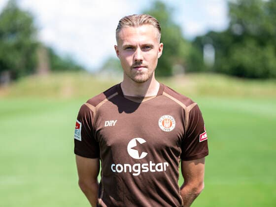 Lukas Daschner St Pauli 28 06 22, Hamburg, FC St Pauli Mediaday, Football, GER, season 2022 2023, 2 Bundesliga, pre-season, team photo and portrait appointment DFL REGULATES PROHIBIT ANY USE OF PHOTOGRAPHS as IMAGE SEQUENCES and or QUASI VIDEO Â