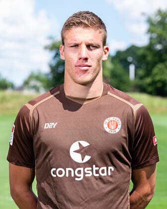 Jakov Medic St Pauli 28 06 22, Hamburg, FC St Pauli Mediaday, football, GER, season 2022 2023, 2 Bundesliga, pre-season, team photo and portrait appointment DFL REGULATES PROHIBIT ANY USE OF PHOTOGRAPHS as IMAGE SEQUENCES and or QUASI VIDEO Â