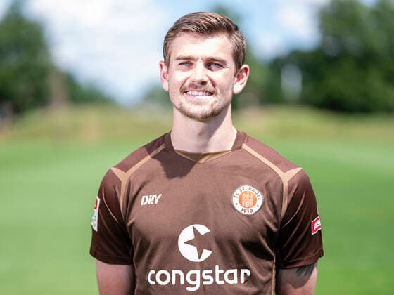 Connor Metcalfe St Pauli 28 06 22, Hamburg, FC St Pauli Mediaday, Football, GER, season 2022 2023, 2 Bundesliga, pre-season, team photo and portrait appointment DFL REGULATES PROHIBIT ANY USE OF PHOTOGRAPHS as IMAGE SEQUENCES and or QUASI VIDEO Â