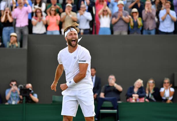 Mandatory Credit: Photo by James Veysey Shutterstock (13010732dg) Liam Broady celebrates victory in his second round match Wimbledon Tennis Championships, Day 4, The All England Lawn Tennis and Croquet Club, London, UK - 30 Jun 2022 Wimbledon Tennis Championships, Day 4, The All England Lawn Tennis and Croquet Club, London, UK - 30 Jun 2022  Copyright: xJamesxVeysey Shutterstockx 13010732dg