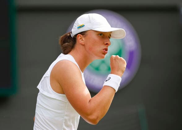 Iga Swiatek makes fist and cheers, jubilation, joy, emotion Tennis Wimbledon 2022 Grand Slam ITF ATP WTA AELTC London Great Britain 30 June 2022 Copyright: xJuergenxHasenkopfx