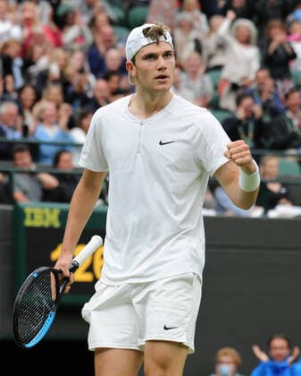 Championships - Week One - Day Two (Thursday) - All England Lawn Tennis Club, Wimbledon - Thursday 30th June 2022 Alex De Minaur v Jack Draper Jack Draper of Great Britain celebrates winning the first set 