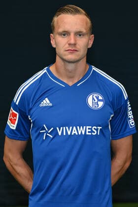 Marius Lode FC Schalke 04 1 BL, portrait date 2022 2023 Gelsenkirchen North Rhine Westphalia Germany Team2