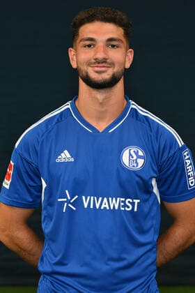 Kerim Calhanoglu FC Schalke 04 1 BL, portrait date 2022 2023 Gelsenkirchen North Rhine Westphalia Germany Team2