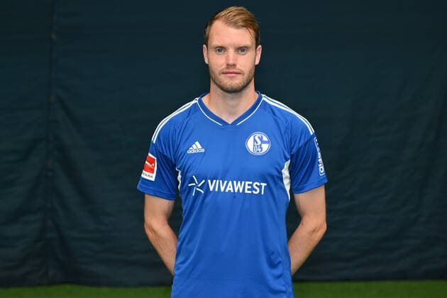 Thomas Ouwejan FC Schalke 04 1 BL, portrait date 2022 2023 Gelsenkirchen North Rhine Westphalia Germany Team2