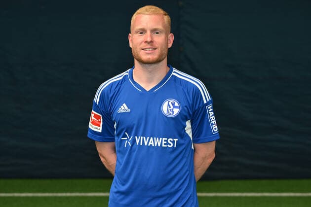 Florent Mollet FC Schalke 04 1 BL, portrait date 2022 2023 Gelsenkirchen North Rhine Westphalia Germany Team2