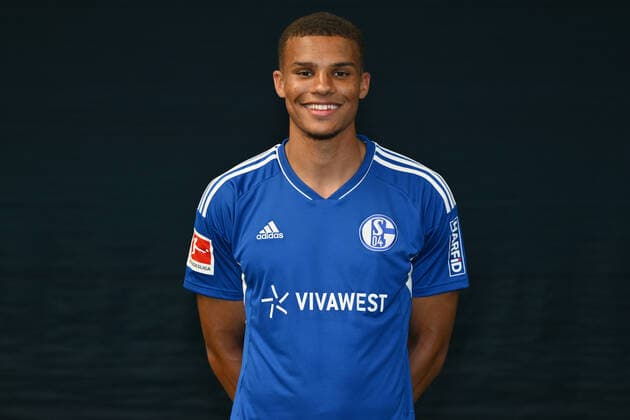 Malick Thiaw FC Schalke 04 1 BL, portrait date 2022 2023 Gelsenkirchen North Rhine Westphalia Germany Team2