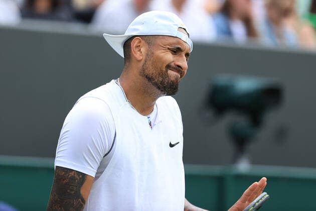 Tennis Wimbledon Tag 4 30. Juni 2022 Tennis Wimbledon Tag 4 Nick Kyrgios AUS gestikuliert während seines Herreneinzelspiels in der 2. Runde gegen Filip Krajinovic SRB Foto Simon Stacpoole Abseits London UK  Copyright: xSimonxStacpoolexOffside