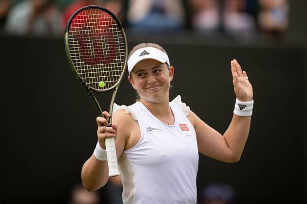 Sport Bilder des Tages Mandatory Credit: Photo by Ella Ling Shutterstock (13012398e) Jelena Ostapenko celebrates winning her third round match Wimbledon Tennis Championships, Day 5, The All England Lawn Tennis and Croquet Club, London, UK - 01 Jul 2022 Wimbledon Tennis Championships, Day 5, The All England Lawn Tennis and Croquet Club, London, UK - 01 Jul 2022  Copyright: xEllaxLing Shutterstockx 13012398e