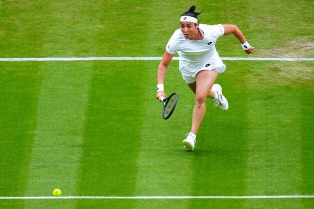 Mandatory Credit: Photo by Javier Garcia Shutterstock (13012399ak) Ons Jabeur during her third round match Wimbledon Tennis Championships, Day 5, The All England Lawn Tennis and Croquet Club, London, UK - 01 Jul 2022 Wimbledon Tennis Championships, Day 5, The All England Lawn Tennis and Croquet Club, London, UK - 01 Jul 2022  Copyright: xJavierxGarcia Shutterstockx 13012399ak