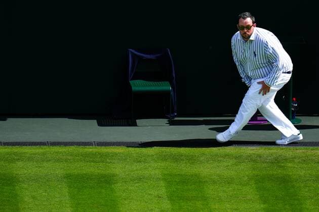 Mandatory Credit: Photo by Javier Garcia Shutterstock (13012399ci) Line judge Wimbledon Tennis Championships, Day 5, The All England Lawn Tennis and Croquet Club, London, UK - 01 Jul 2022 Wimbledon Tennis Championships, Day 5, The All England Lawn Tennis and Croquet Club, London, UK - 01 Jul 2022  Copyright: xJavierxGarcia Shutterstockx 13012399ci