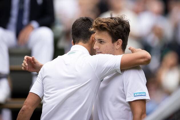 Mandatory Credit: Photo by Ella Ling Shutterstock (13012398db) Novak Djokovic celebrates after winning his third round match Wimbledon Tennis Championships, Day 5, The All England Lawn Tennis and Croquet Club, London, UK - 01 Jul 2022 Wimbledon Tennis Championships, Day 5, The All England Lawn Tennis and Croquet Club, London, UK - 01 Jul 2022  Copyright: xEllaxLing Shutterstockx 13012398db