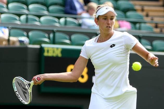 Great Britain, London, All England Lawn Tennis Club, The Championships Wimbledon 2022 - DAY 5- 01 07 2022 Belgian player Elise Mertens (BEL) pictured during her third round against Angelique Kerber (GER) in London , All England Lawn Tennis Club at The Championships Wimbledon 2022 The Championships Wimbledon 2022- DAY 5- 01 07 2022 PhotoNews Panoramic 