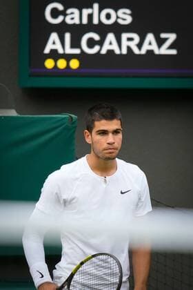 Mandatory Credit: Photo by Dave Shopland Shutterstock (13010735dr) Carlos Alcaraz during his third round match Wimbledon Tennis Championships, Day 5, The All England Lawn Tennis and Croquet Club, London, UK - 01 Jul 2022 Wimbledon Tennis Championships, Day 5, The All England Lawn Tennis and Croquet Club, London, UK - 01 Jul 2022  Copyright: xDavexShopland Shutterstockx 13010735dr