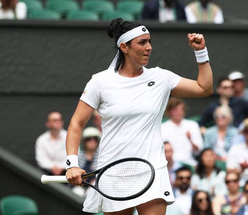 TENNIS - Wimbledon 2022 LONDON,ENGLAND,01.JUL.22 - TENNIS - WTA, Tennis Damen Tour, Wimbledon, Grand Slam. Image shows the rejoicing of Ons Jabeur (TUN).  GEPAxpictures xAlanxGrieves