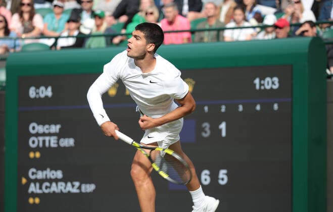 Spain s Carlos Alcaraz in action in his third round match against Germany s Oscar Otte on day five of the 2022 Wimbledon championships in London on Friday, July 01, 2022.  LON202207060 HUGOxPHILPOTT