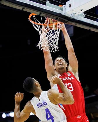 Basketball, WM Quali, Kanada - Dominikanische Republik July 1, 2022, Hamilton, ON, CANADA: Canada s Kelly Olynyk (13) shoots over Dominican Republic s Gelvis Solano (4) during first half FIBA international men s World Cup basketball qualifying action, in Hamilton, Ont., Friday, July 1, 2022. Canada News - July 1, 2022 - ZUMAc35_ 20220701_zaf_c35_193 Copyright: xColexBurstonx