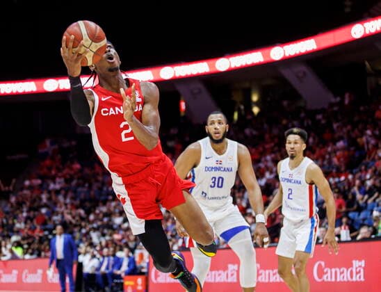 Basketball, WM Quali, Kanada - Dominikanische Republik July 1, 2022, Hamilton, ON, CANADA: Canada s Shai Gilgeous-Alexander (2) drives to the net during first half FIBA international men s World Cup basketball qualifying action against Dominican Republic, in Hamilton, Ont., Friday, July 1, 2022. Canada News - July 1, 2022 - ZUMAc35_ 20220701_zaf_c35_196 Copyright: xColexBurstonx