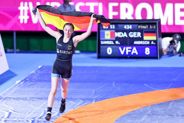 Bilder des Jahres 2022, Sport 07 Juli Sport Themen der Woche KW26 Sport Bilder des Tages Amory Olivia Andrich (GER) WW 53kg exultation during 2022 U20 European Championships , Wrestling in Rome, Italy, July 01 2022  Copyright: xLuigixMarianix xipa-agency.netx xx 0