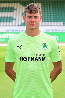 30 06 2022 SpVgg Greuther Fürth Kleeblatt Spielvereinigung 2 Fussball Bundesliga Saison 2022 2023 photo appointment portrait appointment presentation press appointment Leon Schaffran 25, SpVgg Greuther Fürth single photo single photo portrait portrait head photo
