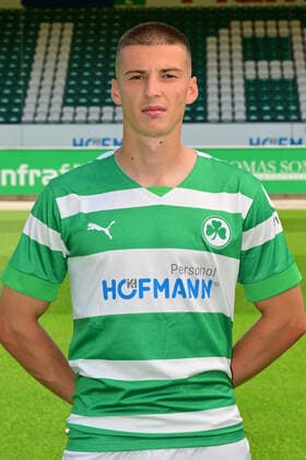 30 06 2022 SpVgg Greuther Fürth Kleeblatt Spielvereinigung 2 Fussball Bundesliga Saison 2022 2023 photo appointment portrait appointment presentation press appointment Tobias Raschl 20, SpVgg Greuther Fürth single photo single photo portrait portrait head picture