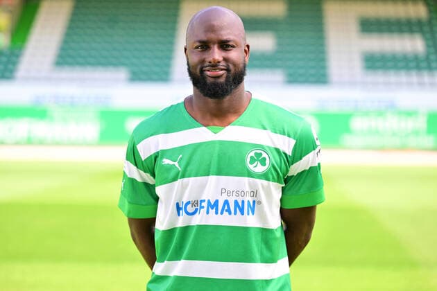 30 06 2022 SpVgg Greuther Fürth Kleeblatt Spielvereinigung 2 Fussball Bundesliga Saison 2022 2023 photo appointment portrait appointment presentation press appointment Jetro Willems 15, SpVgg Greuther Fürth single picture single photo portrait portrait head picture