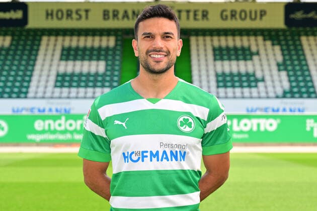 30 06 2022 SpVgg Greuther Fürth Kleeblatt Spielvereinigung 2 Fussball Bundesliga Saison 2022 2023 photo appointment portrait appointment presentation press appointment Oussama Haddadi 5, SpVgg Greuther Fürth single photo single photo portrait portrait head photo
