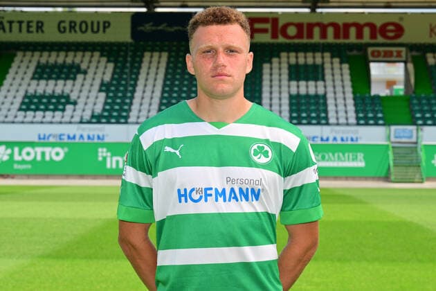 30 06 2022 SpVgg Greuther Fürth Kleeblatt Spielvereinigung 2 Fussball Bundesliga Saison 2022 2023 photo appointment portrait appointment presentation press appointment Oliver Fobassam Nawe 19, SpVgg Greuther Fürth single photo single photo portrait portrait head photo