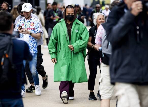 Bilder des Jahres 2022, Sport 07 Juli Sport Themen der Woche KW26 SILVERSTONE - Lewis Hamilton (Mercedes) on the track prior to the 3rd practice session ahead of the F1 Grand Prix of Great Britain at Silverstone on July 2, 2022 in Silverstone, England. REMKO DE WAAL F1 Grand Prix of Great Britain - Practice 3 2022 xVIxANPxSportx xxANPxIVx *** SILVERSTONE Lewis Hamilton Mercedes on the track prior to the 3rd practice session ahead of the F1 Grand Prix of Great Britain at Silverstone on July 2, 2022 in Silverstone, England REMKO DE WAAL F1 Grand Prix of Great Britain Practice 3 2022 xVIxANPxSportx xxANPxIVx 451232302 originalFilename: 451232302.jpg
